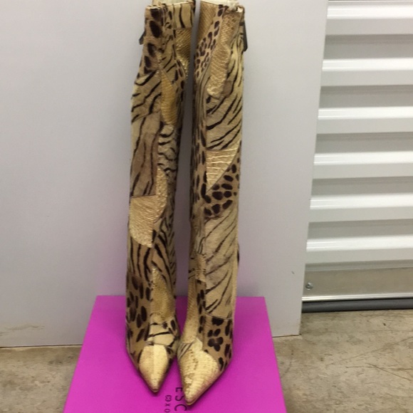 Escada Patchwork skin and fur boots - Picture 1 of 7